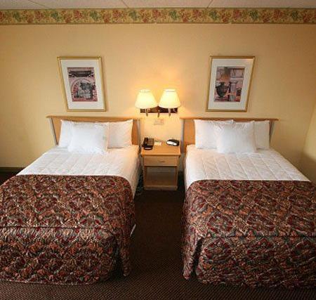 Knights Inn Six Flags Lodge West 部屋 写真